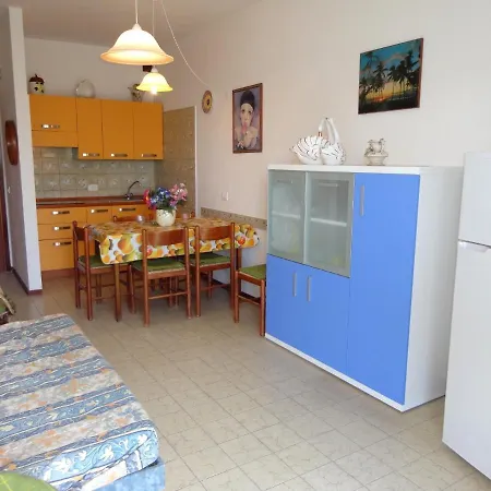شقة Cozy Flat With Terrace 350m From The Sea